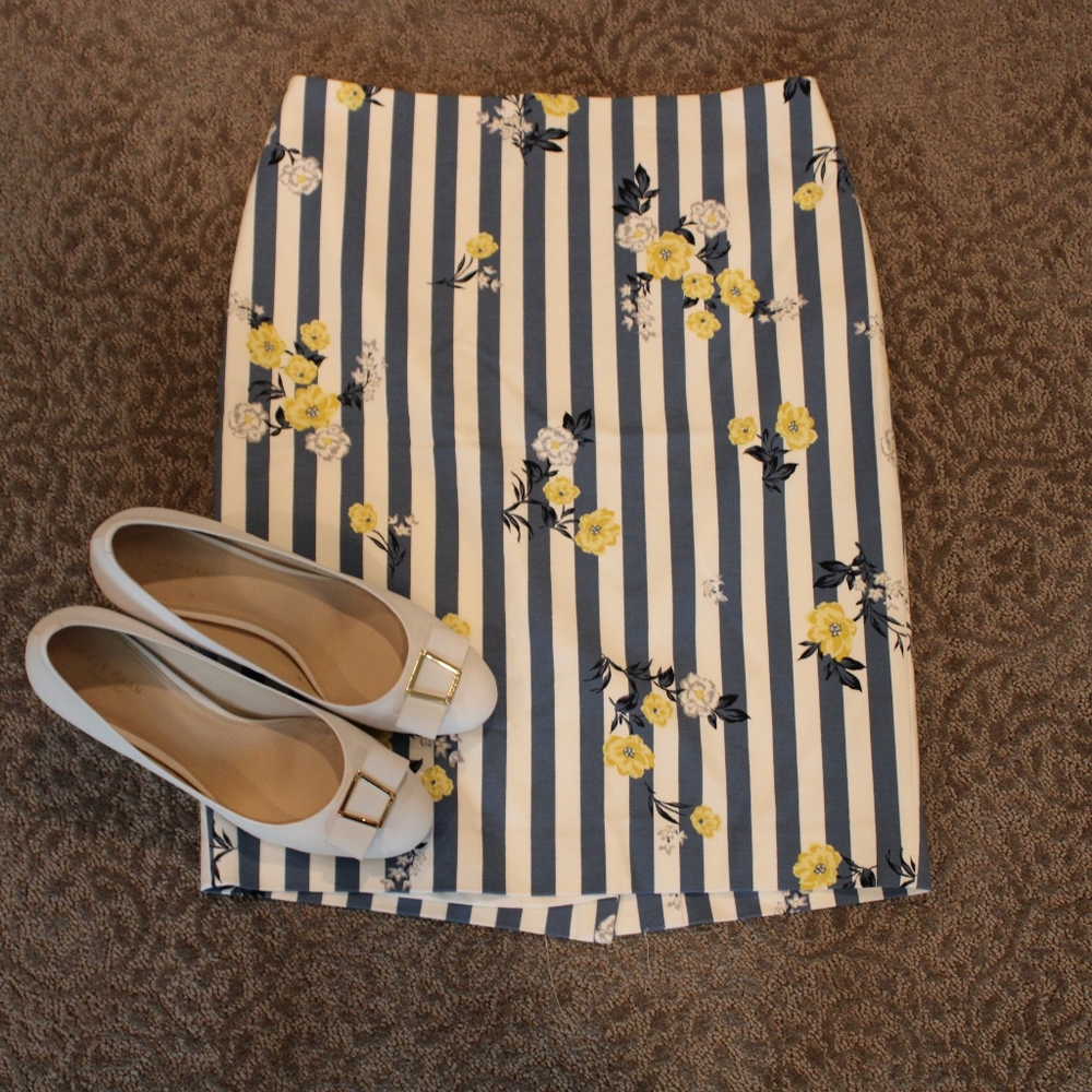 Ann Taylor floral skirt